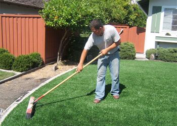 Cleaning Artificial Grass: Simple Tips for a Beautiful Lawn