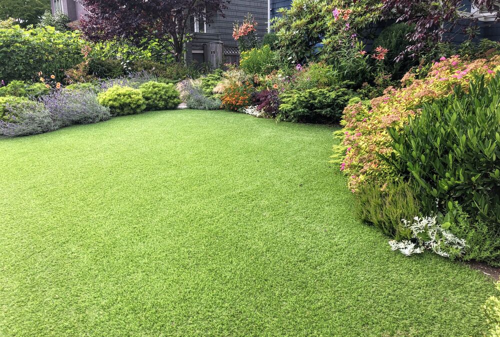Benefits of Artificial Turf vs. Natural Grass